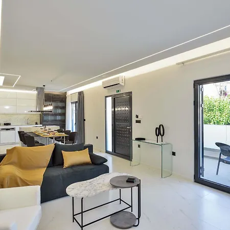 Artemis Luxury *