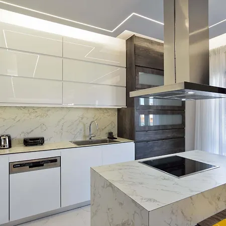 Artemis Luxury *